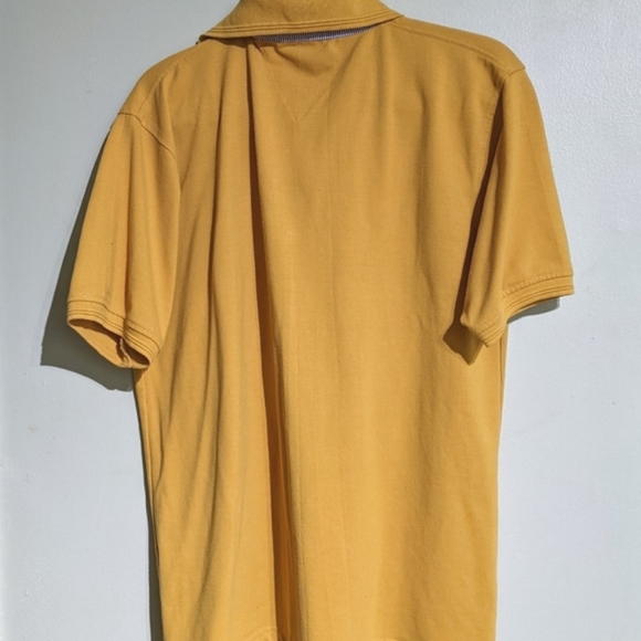 Tommy Hilfiger yellow/gold polo shirt. Contrasting collar pattern. Men's large. - Picture 8 of 9